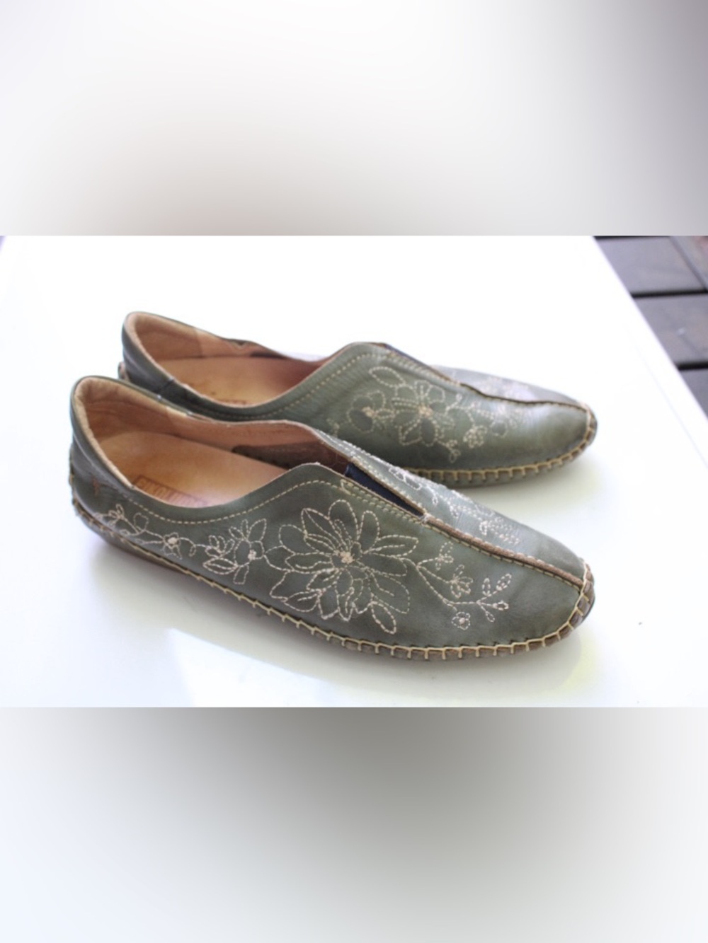 Pikolinos Jerez slip on shoes